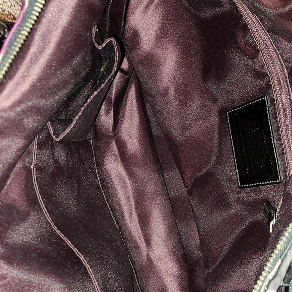 Gently used Coach Daisy Optical Print Tote - Picture 6 of 10